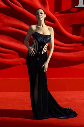 Celebrities attend the European Premiere of ˜The Devil Wears Prada 2™ at Leicester Square in London, England Featuring: Anna Hathaway Where: London, United Kingdom When: 22 Apr 2026 Credit: Cover Images **NOT AVAILABLE FOR HELLO MAGAZINE** EDITORIAL USE ONLY. NOT FOR USE BY NEWSPAPERS BASED IN THE UK. Copyright: xx coverimg55636843