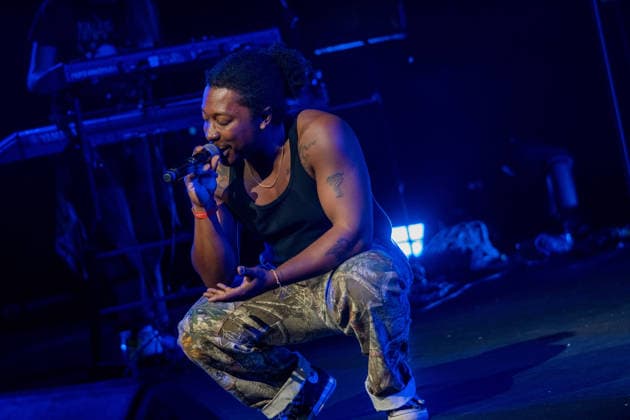 April 22, 2026, Shanghai, Shanghai, China: MCKINLEY DIXON performs live at Modern Sky Lab during his Magic, Alive! China tour, in Shanghai, China, on April 22, 2026. Shanghai China  - ZUMAa290 20260422_zep_a290_003 Copyright: xAndreaxAimarx