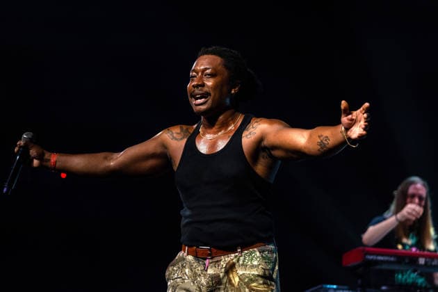April 22, 2026, Shanghai, Shanghai, China: MCKINLEY DIXON on stage at Modern Sky Lab during his .. Magic, Alive! China tour, in Shanghai, China, on April 22, 2026. Shanghai China  - ZUMAa290 20260422_zep_a290_010 Copyright: xAndreaxAimarx