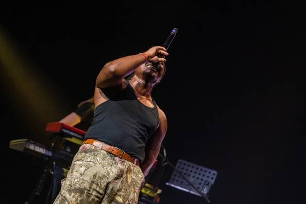 April 22, 2026, Shanghai, Shanghai, China: MCKINLEY DIXON performs live at Modern Sky Lab during his Magic, Alive! China tour, in Shanghai, China, on April 22, 2026. Shanghai China  - ZUMAa290 20260422_zep_a290_015 Copyright: xAndreaxAimarx