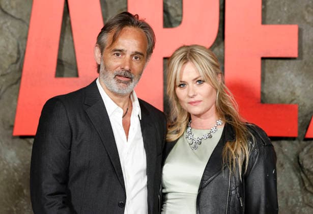 Baltasar Kormakur arrives on the red carpet at Netflix s APEX New York Premiere at The Paris Theater on Wednesday, April 22, 2026 in New York City.  NYP20260422226 JohnxAngelillo