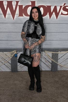 NEW YORK, NEW YORK - APRIL 22: Grace Mitscherlich at Apple s Widow s Bay New York Premiere at Regal Union SKate O Flynn quare on April 22, 2026 in New York City. Credit: AdMedia USA  - ZUMAa123 20260422_zaa_a123_115 Copyright: xChrisxGonzalezx