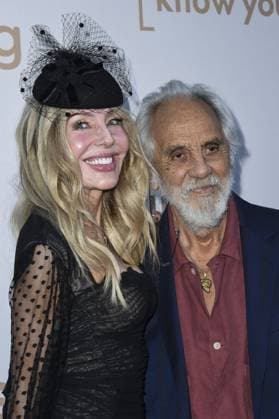 Tommy Chong, Shelby Chong at arrivals for The Environmental Working Group and Know Your Value Annual Earth Day Dinner, Skirball Cultural Center, Los Angeles, CA, April 22, 2026. Photo By: Elizabeth Goodenough Everett Collection The Environmental Working Group and Know Your Value Annual Earth Day Dinner PUBLICATIONXNOTxINxCANxCHNxFRAxITAxJPNxNORxPOLxRUSxESPxUKxUSA