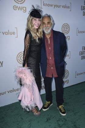 Tommy Chong, Shelby Chong at arrivals for The Environmental Working Group and Know Your Value Annual Earth Day Dinner, Skirball Cultural Center, Los Angeles, CA, April 22, 2026. Photo By: Elizabeth Goodenough Everett Collection The Environmental Working Group and Know Your Value Annual Earth Day Dinner PUBLICATIONXNOTxINxCANxCHNxFRAxITAxJPNxNORxPOLxRUSxESPxUKxUSA