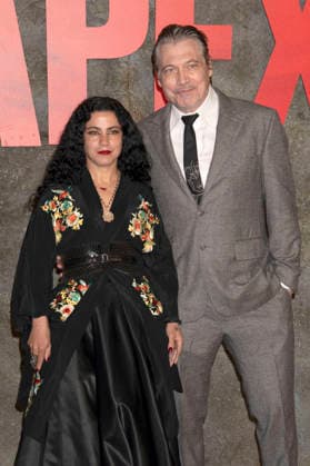 Emel Mathlouthi and Holt McCallany at the premiere of the Netflix film Apex at the Paris Theatre New York, 22 04 2026 Foto:xB.xHinex xFuturexImagex apex_6412