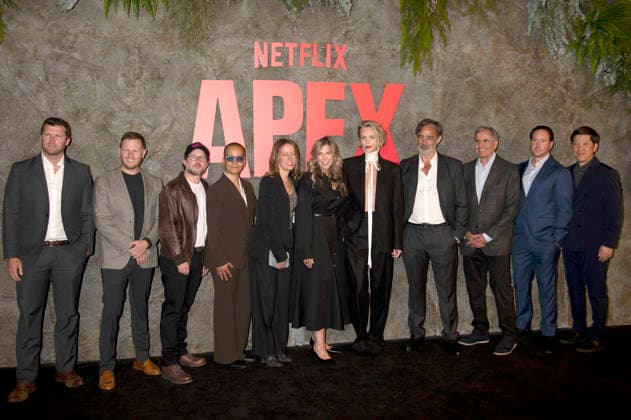 Will McCance, James Spetner, Jeremy Robbins, Michelle Evans, Charlize Theron, Baltasar Kormakur, Peter Chernin, David Ready, Dan Lin and guests at the premiere of the Netflix film Apex at the Paris Theatre New York, 22 04 2026 Foto:xB.xHinex xFuturexImagex apex_6451