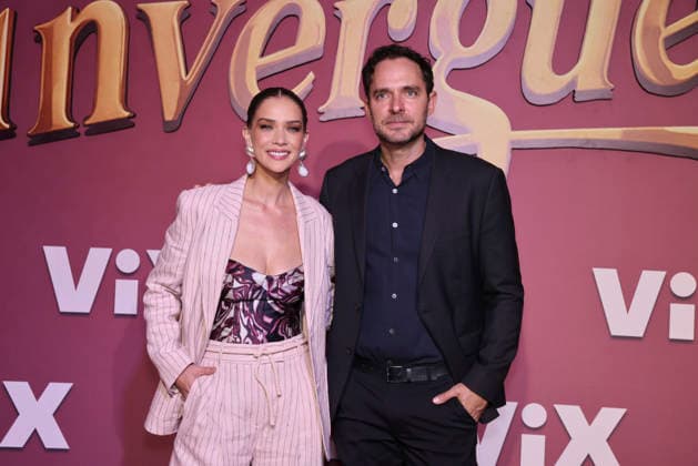 Los Encantos del Sinverguenza Red Carpet Carolina Miranda and Manolo Cardona attend the red carpet for ˜Los Encantos del Sinverguenza™ tv series at Videocine. on April 22, 2026 in Mexico City, Mexico. (Photo by Yamak Perea Eyepix Group) Copyright: xYamakxPerea xEyepixxGroupx YP_22042026_181525