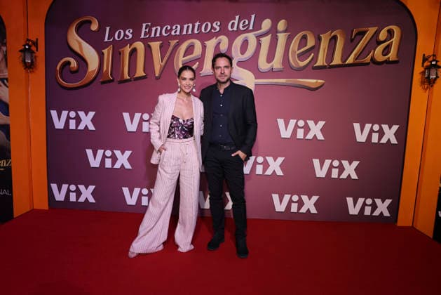 Los Encantos del Sinverguenza Red Carpet Carolina Miranda and Manolo Cardona attend the red carpet for ˜Los Encantos del Sinverguenza™ tv series at Videocine. on April 22, 2026 in Mexico City, Mexico. (Photo by Yamak Perea Eyepix Group) Copyright: xYamakxPerea xEyepixxGroupx YP_22042026_181524
