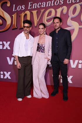 Los Encantos del Sinverguenza Red Carpet (L-R) Erick Elias, Carolina Miranda and Manolo Cardona attend the red carpet for ˜Los Encantos del Sinverguenza™ tv series at Videocine. on April 22, 2026 in Mexico City, Mexico. (Photo by Yamak Perea Eyepix Group) Copyright: xYamakxPerea xEyepixxGroupx YP_22042026_181542