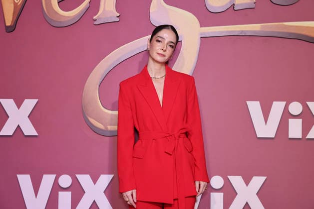 Los Encantos del Sinverguenza Red Carpet Elena Medina attends the red carpet for ˜Los Encantos del Sinverguenza™ tv series at Videocine. on April 22, 2026 in Mexico City, Mexico. (Photo by Yamak Perea Eyepix Group) Copyright: xYamakxPerea xEyepixxGroupx YP_22042026_181414