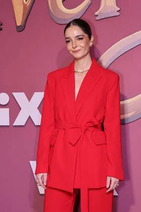 Los Encantos del Sinverguenza Red Carpet Elena Medina attends the red carpet for ˜Los Encantos del Sinverguenza™ tv series at Videocine. on April 22, 2026 in Mexico City, Mexico. (Photo by Yamak Perea Eyepix Group) Copyright: xYamakxPerea xEyepixxGroupx YP_22042026_181417