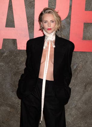 Arrivals for the New York premiere of Netflix s Apex at the Plaza Hotel Featuring: Charlize Theron Where: New York, United States When: 22 Apr 2026 Credit: Janet Mayer INSTARimages.com EDITORIAL USE ONLY. NOT FOR USE BY NEWSPAPERS BASED IN THE UK. Copyright: xx instar55637162