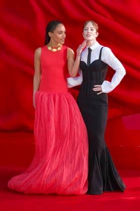 Alex Scott and Jess Glynne at the European premiere of The Devil Wears Prada 2 The Devil Wears Prada 2 at Cineworld Leicester Square Vue West End London, 22 04 2026 Foto:xJ.xEdwardsx xFuturexImagex devil_6402