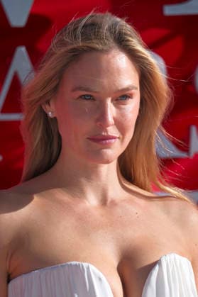 Bar Refaeli at the European premiere of the movie The Devil Wears Prada 2 The Devil Wears Prada 2 at Cineworld Leicester Square Vue West End London, 22 04 2026 Foto:xJ.xEdwardsx xFuturexImagex devil_6431