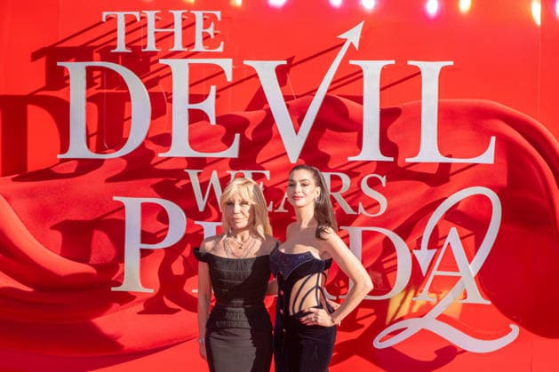 Donatella Versace and Anne Hathaway attends The Devil Wears Prada 2 European Premiere in London, England. UK. Wednesday 23rd April 2026. Copyright: xJamesxWarrenx ae75e289