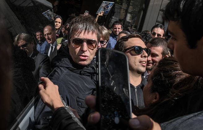 **NO WEB AND NEWSPAPERS ONLY FOR ITALY** Liam Gallagher and his mother Peggy leave the Hotel Eden in Via Ludovisi.  Copyright: xRomax xipa-agency.netx xRomax IPA_Agency_IPA74167051