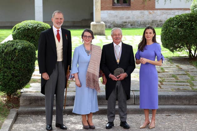 King Felipe VI, Gonzalo Celorio and Queen Letizia after the presentation of the Miguel de Cervantes 2025 Prize for Literature in the Spanish Language to the Mexican writer, on April 23, 2026, in Alcalá de Henares, Madrid, Spain This years Miguel de Cervantes Prize, awarded by the Ministry of Culture and endowed with 125,000 euros, recognizes Celorio for his exceptional literary work and intellectual labor, with which he has contributed in a profound and sustained way to the enrichment of the Hispanic language and culture, according to the jurys minutes, over more than five decades, Gonzalo Celorio has consolidated a literary voice of remarkable elegance and reflective depth in which he combines critical lucidity with a narrative sensitivit Copyright: xÃngelxDiazxBrinasx 7464464