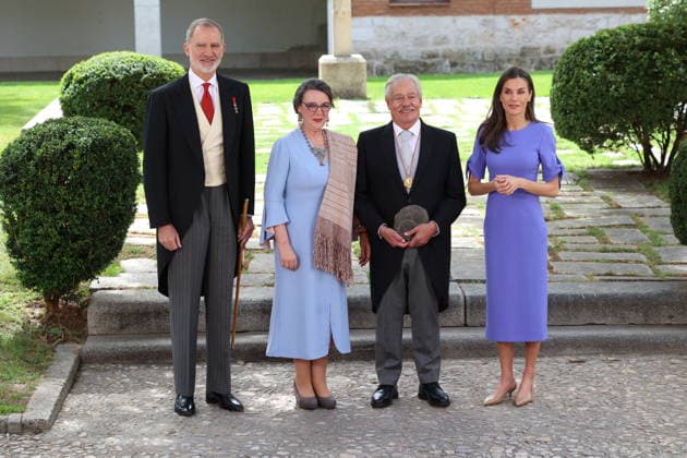King Felipe VI, Silvia Garza, Gonzalo Celorio and Queen Letizia after the presentation of the Miguel de Cervantes 2025 Prize for Literature in the Spanish Language to the Mexican writer, on April 23, 2026, in Alcalá de Henares Madrid, Spain This recognition of a unique career, the Miguel de Cervantes Prize, awarded by the Ministry of Culture and endowed with 125,000 euros, distinguishes Celorio this year for his exceptional literary work and intellectual work, with which he has contributed in a profound and sustained manner to the enrichment of Hispanic language and culture, 125,000, distinguishes Celorio this year for his exceptional literary and intellectual work, with which he has made a profound and sustained contribution to the enrich Copyright: xÃngelxDiazxBrinasx 7464466