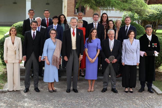 The King and Queen of Spain will present the Miguel de Cervantes 2025 Prize for Literature in the Spanish Language to the Mexican writer Gonzalo Celorio Family photo after the presentation of the Miguel de Cervantes 2025 Prize for Literature in the Spanish Language to the Mexican writer, on April 23, 2026, in Alcalá de Henares Madrid, Spain This recognition of a unique trajectory, The Miguel de Cervantes Prize, awarded by the Ministry of Culture and endowed with 125,000 euros, distinguishes Celorio this year for the exceptional literary work and intellectual labor with which he has contributed in a profound and sustained manner to the enrichment of the Hispanic language and culture, over more than five decades, Gonzalo Celorio has consolid Copyright: xÃngelxDiazxBrinasx 7464482