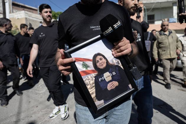 Funeral ceremony for journalist, killed during Israeli attack, in Lebanon NABATIEH, LEBANON - APRIL 23: People attend funeral ceremony for journalist Amal Khalil, who was killed in an Israeli military strike targeting the village of Tayri, in Nabatieh, Lebanon on April 23, 2026. Elif Öztürk Anadolu Nabatieh Lebanon. Editorial use only. Please get in touch for any other usage.  Copyright: x2026xAnadoluxElifxÖztürkx