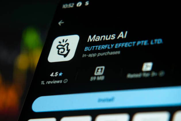 Dhaka, Bangladesch, 26. Dezember 2025: Nahaufnahme des Manus-Logos auf dem Bildschirm eines Mobiltelefons. Dhaka, Bangladesh 26 Dec 2025:Close up of Manus logo on screen of mobile phone. (License=RM) Copyright: xZoonar.com Md.MamunxMiahx 24824771
