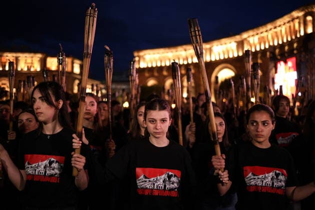 ARMENIA, YEREVAN - APRIL 23, 2026: People take part in a torch procession in Republic Square on the eve of Armenian Genocide Remembrance Day Yerevan Armenia  - ZUMAt113 20260423_zaa_t113_423 Copyright: xAlexanderxPatrinx