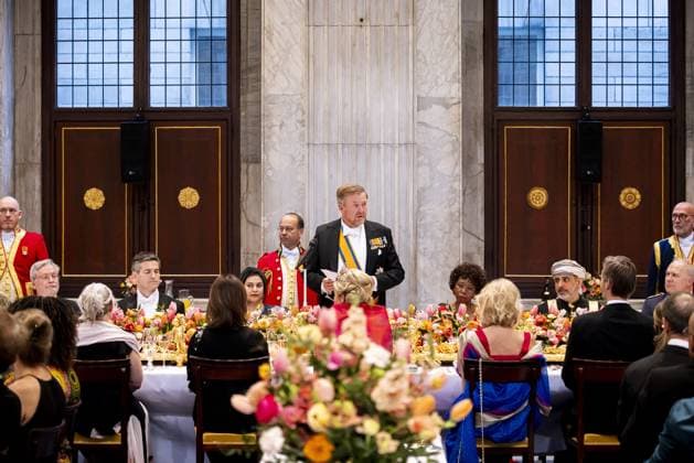 Amsterdam, The Netherlands, 2026-04-23 19:39:38 AMSTERDAM, 23-04-2026, Royal Palace on Dam Square. King Willem Alexander and Queen Maxima receive the Diplomatic Corps for a dinner at the Royal Palace on Dam Square. PHOTO: NLBeeld POOL Patrick van Katwijk Credit: NL Beeld Patrick van Emst  Copyright: xx x