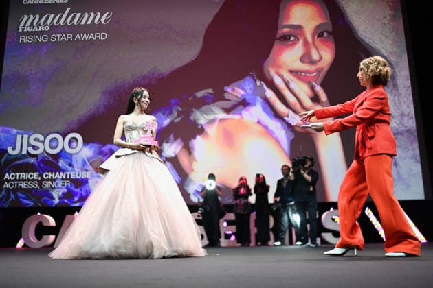 Opening Ceremony - The 9th Cannes Series International Festival. FC CANNES, FRANCE - APRIL 23 Jisoo receives the Madame Figaro Rising Star Award during the Opening Ceremony at the 9th Cannes Series International Festival on April 23, 2026 in Cannes, France. Cannes France  Copyright: xCastelxFranck ABACAx