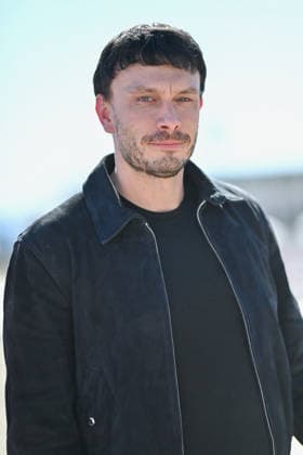 Half Man Photocall - The 9th Cannes Series International Festival. FC CANNES, FRANCE - APRIL 23 Richard Gadd attends the Half Man Photocall at the 9th Cannes Series International Festival at Plage Du Majestic on April 23, 2026 in Cannes, France. Photo by Franck Castel ABACAPRESS.COM Cannes France  Copyright: xCastelxFranck ABACAx