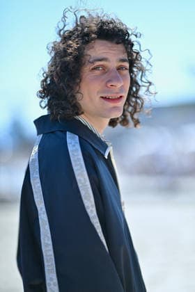 p tain De Soiree Photocall - The 9th Cannes Series International Festival. FC CANNES, FRANCE - APRIL 23 Roman Doduik attends the P tain De Soiree Photocall at the 9th Cannes Series International Festival at Plage Du Majestic on April 23, 2026 in Cannes, France.. Photo by Franck Castel ABACAPRESS.COM Cannes France  Copyright: xCastelxFranck ABACAx