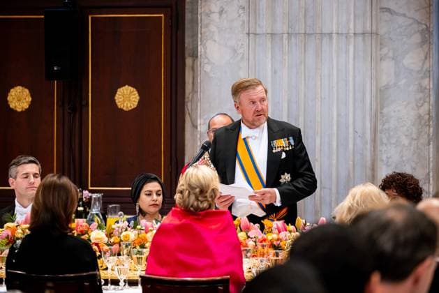 Royal Couple Offers Corps Diplomatic Dinner, Amsterdam - 23 Apr 2026 King Willem-Alexander and Queen Maxima at the Corps Diplomatique for a gala dinner at the Royal Palace Amsterdam. Amsterdam The Netherlands  Copyright: xMischaxSchoemakerx