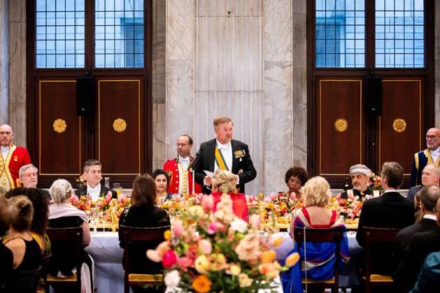 Royal Couple Offers Corps Diplomatic Dinner, Amsterdam - 23 Apr 2026 King Willem-Alexander and Queen Maxima at the Corps Diplomatique for a gala dinner at the Royal Palace Amsterdam. Amsterdam The Netherlands  Copyright: xMischaxSchoemakerx