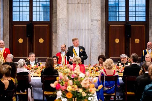 Royal Couple Offers Corps Diplomatic Dinner, Amsterdam - 23 Apr 2026 King Willem-Alexander and Queen Maxima at the Corps Diplomatique for a gala dinner at the Royal Palace Amsterdam. Amsterdam The Netherlands  Copyright: xMischaxSchoemakerx