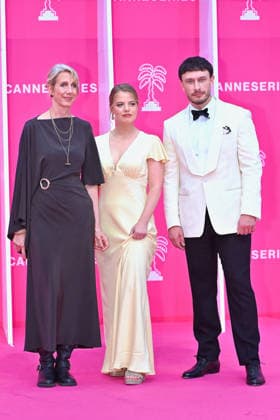 Opening Pink Carpet - The 9th Cannes Series International Festival. FC CANNES, FRANCE - APRIL 23 Stuart Campbell, Sophie Gardiner, Richard Gadd, and Mitchell Robertson attends the Opening Pink Carpet at the 9th Cannes Series International Festival on April 23, 2026 in Cannes, France.Photo by Franck Castel ABACAPRESS.COM Cannes France  Copyright: xCastelxFranck ABACAx