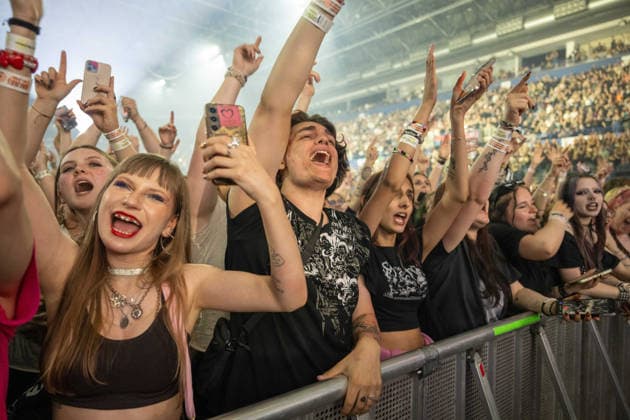 YUNGBLUD performs at Birmingham Utilita Arena 23rd April 202 YUNGBLUD performs live at Birmingham Utilita Arena on 23rd April 2026, delivering a high-energy set to a packed crowd. Known for his explosive stage presence and connection with fans, the artist brought raw emotion and intensity to the arena as part of his latest live show. Photography by Hannah Meadows for, Credit:HANNAHMEADOWSPHOTOGRAPHY Avalon  Copyright: xHANNAHMEADOWSPHOTOGRAPHYx xAvalonx 1093965684