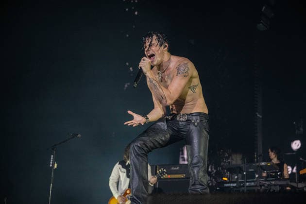 YUNGBLUD performs at Birmingham Utilita Arena 23rd April 202 YUNGBLUD performs live at Birmingham Utilita Arena on 23rd April 2026, delivering a high-energy set to a packed crowd. Known for his explosive stage presence and connection with fans, the artist brought raw emotion and intensity to the arena as part of his latest live show. Photography by Hannah Meadows for, Credit:HANNAHMEADOWSPHOTOGRAPHY Avalon  Copyright: xHANNAHMEADOWSPHOTOGRAPHYx xAvalonx 1093965848