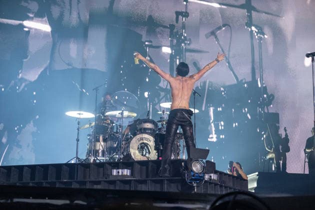 YUNGBLUD performs at Birmingham Utilita Arena 23rd April 202 YUNGBLUD performs live at Birmingham Utilita Arena on 23rd April 2026, delivering a high-energy set to a packed crowd. Known for his explosive stage presence and connection with fans, the artist brought raw emotion and intensity to the arena as part of his latest live show. Photography by Hannah Meadows for, Credit:HANNAHMEADOWSPHOTOGRAPHY Avalon  Copyright: xHANNAHMEADOWSPHOTOGRAPHYx xAvalonx 1093965917