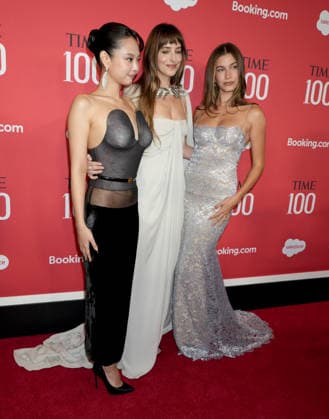 2026 Time 100 Gala celebrating the list of the 100 Most Influential People in the World, held at Frederick P.Rose Hall, home of Jazz at Lincoln Center Featuring: JENNIE, Dakota Johnson, Hailey Bieber Where: New York, New York, United States When: 23 Apr 2026 Credit: Jennifer Graylock INSTARimages EDITORIAL USE ONLY. NOT FOR USE BY NEWSPAPERS BASED IN THE UK. Copyright: xx instar55640456