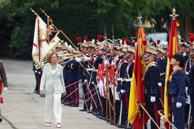Queen Sofia presides over the ceremony of the solemn Swearing in of civilian personnel Queen Sofia during the ceremony of the solemn Swearing in of civilian personnel at the El Rey de la Guardia Real Barracks, on April 24, 2026, in Madrid Spain The oath or promise before the Flag of Spain is legally established in our legal system, It allows Spaniards who, without wishing to join the Armed Forces on a professional basis, may express their commitment to the defense of Spain, by taking the oath or pledge before the Spanish Flag, as a prerequisite for the acquisition of the status of professional military personnel.  Copyright: xÃngelxDiazxBrinasx 7467758