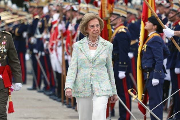Queen Sofia presides over the ceremony of the solemn Swearing in of civilian personnel Queen Sofia during the ceremony of the solemn Swearing in of civilian personnel at the El Rey de la Guardia Real Barracks, on April 24, 2026, in Madrid Spain The oath or promise before the Flag of Spain is legally established in our legal system, It allows Spaniards who, without wishing to join the Armed Forces on a professional basis, may express their commitment to the defense of Spain, by taking the oath or pledge before the Spanish Flag, as a prerequisite for the acquisition of the status of professional military personnel.  Copyright: xÃngelxDiazxBrinasx 7467762