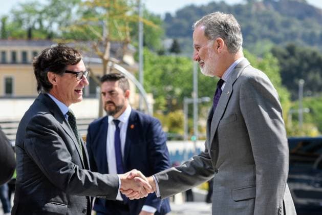 The King inaugurates the CaixaResearch Institute in Barcelona King Felipe VI d , and the President of the Generalitat, Salvador Illa i , during the inauguration of the CaixaResearch Institute, on 24 April 2026, in Barcelona, Catalonia Spain The CaixaResearch Institute is the first Spanish research center specialized in immunology, focused on the study of the immune system and how it is related to the most prevalent diseases - such as neurological, oncological or infectious diseases - also taking into account the impact of environmental factors 24 APRIL 2026 Barcelona Barcelona Barcelona Spain  Copyright: xAlbertoxParedesx 7467911