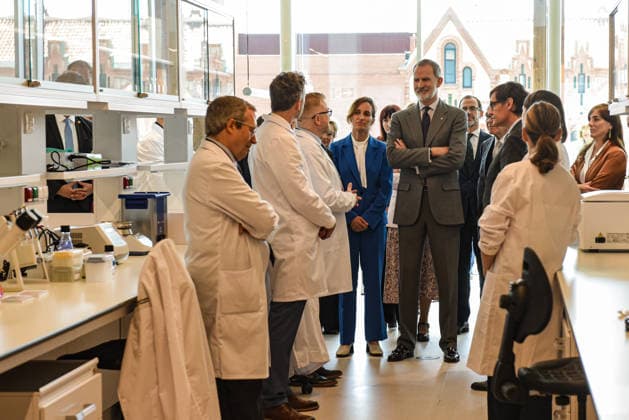 The King inaugurates the CaixaResearch Institute in Barcelona King Felipe VI d , during the inauguration of the CaixaResearch Institute, on April 24, 2026, in Barcelona, Catalonia Spain The CaixaResearch Institute is the first Spanish research center specialized in immunology, focused on the study of the immune system and how it relates to the most prevalent diseases -such as neurological, oncological or infectious diseases- also taking into account the impact of environmental factors 24 APRIL 2026 Barcelona Barcelona Barcelona Spain  Copyright: xAlbertoxParedesx 7467919