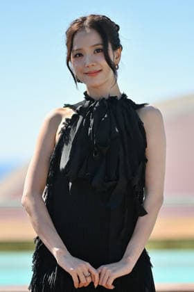 9th Cannes Series - Jisoo Photocall. FC CANNES, FRANCE - APRIL 24 Jisoo attends the Jisoo Photocall at the 9th Canneseries International Festival on April 24, 2026 in Cannes, France. Photo by Franck Castel ABACAPRESS.COM Cannes France  Copyright: xCastelxFranck ABACAx