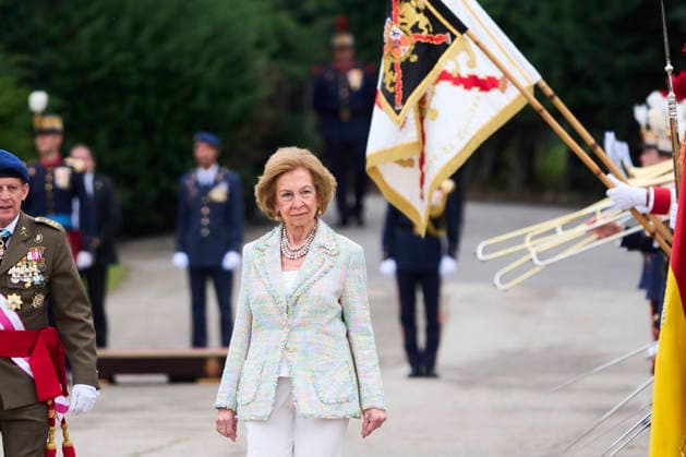 Queen Sofia attends Oath or pledge of allegiance to the Spanish flag by civilian staff The former Queen Sofia attends Oath or pledge of allegiance to the Spanish flag by civilian staff at Cuartel de El Rey on April 24, 2026 in Madrid, Spain Photo by IMAGO MPG Madrid Cuartel de El Rey Madrid Spain  Copyright: xMPGx