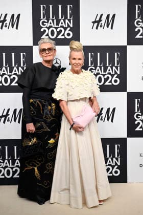 STOCKHOLM, SWEDEN 20260424 Eva Dahlgren and Efva Attling arrive at the Elle gala at the Grand Hotel on Friday STOCKHOLM SWEDEN x10080x  Copyright: xFredrikxSandberg TTx ELLE GALAN 2026 EqAO34AyvIw
