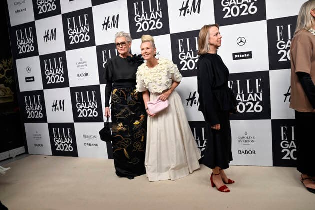 STOCKHOLM, SWEDEN 20260424 Eva Dahlgren and Efva Attling arrive at the Elle gala at the Grand Hotel on Friday STOCKHOLM SWEDEN x10080x  Copyright: xFredrikxSandberg TTx ELLE GALAN 2026 IHLx-ep6Ov8