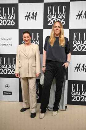 STOCKHOLM, SWEDEN 20260424 Jonna Bergh to the right with company arrives at the Elle gala at the Grand Hotel on Friday STOCKHOLM SWEDEN x10080x  Copyright: xFredrikxSandberg TTx ELLE GALAN 2026 9XYosxyFYSo