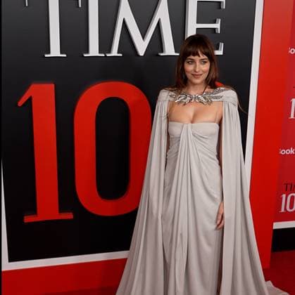 RECORD DATE NOT STATED 2026 time100 gala, new york New York (NY), 04 23 2026 - Red Carpet Gala Time Summary - Actress Dakota Johnson during the Time100 Gala 2026, an event held at Jazz at Lincoln Center in New York City. The star-studded event celebrated the most influential people of the year and featured performances by Luke Combs and Coco Jones, highlighting themes such as community and courage. The gala included speeches from advocates like Dolores Huerta and was sponsored by brands such as Booking.com and Rolex. Credit: Jorge Estrellado TheNews2.(Foto: Jorge Estrellado Thenews2 imago images) 2026 time100 gala, new york  Copyright: xJorgexEstrelladox