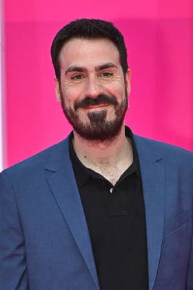 Pink Carpet - The 9th Canneseries International Festival - Day 2. FC CANNES, FRANCE - APRIL 24 Simon Astier attends Day Two of the 9th Canneseries International Festival on April 24, 2026 in Cannes, France. Photo by Franck Castel ABACAPRESS.COM Cannes France  Copyright: xCastelxFranck ABACAx