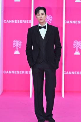 Pink Carpet - The 9th Canneseries International Festival - Day 2. FC CANNES, FRANCE - APRIL 24 Ahn Bo-hyun attends Day Two of the 9th Canneseries International Festival on April 24, 2026 in Cannes, France. Photo by Franck Castel ABACAPRESS.COM Cannes France  Copyright: xCastelxFranck ABACAx